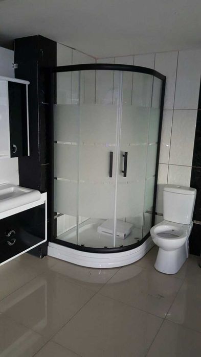 Душевые перегородки из калёного стекла