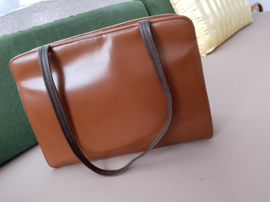 Дамска делова чанта от изкуствена кожа +подарък