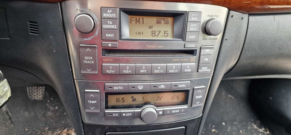 Toyota Avensis 2.2 D-CAT на части Тойота Авенсис 2.2 на части