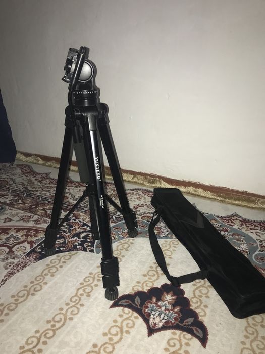 Продам CANON XA10
