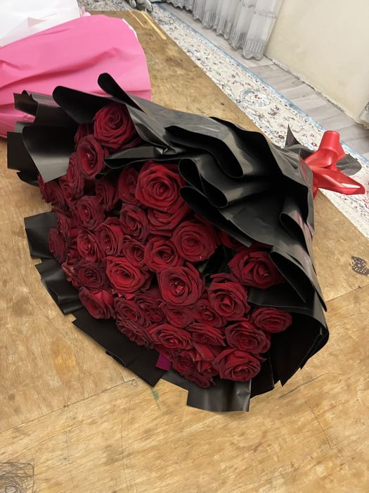 Цветы шарики свежый