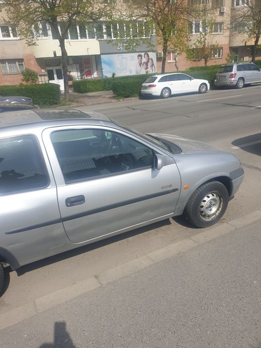 Vând Opel CORSA 1500 lei