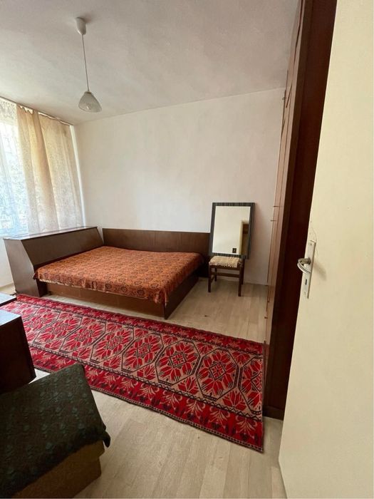 Дава се под наем Четиристаен апартамент в Велико Търново, Акация - 100 кв.м за 250 € - Снимка #1