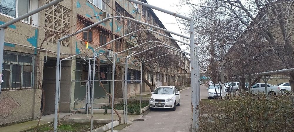 Продаётся 4 комнатная квартира! Ттз Геофизика!