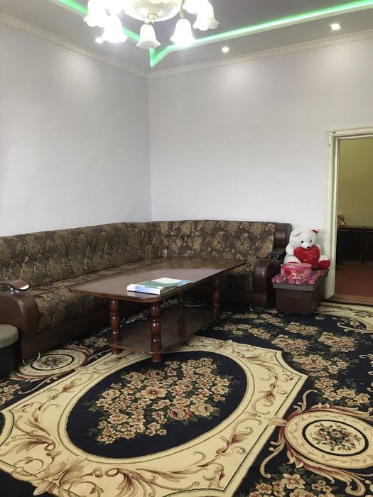 Дом на земле 8 соток Уй Ховли участка квартира.