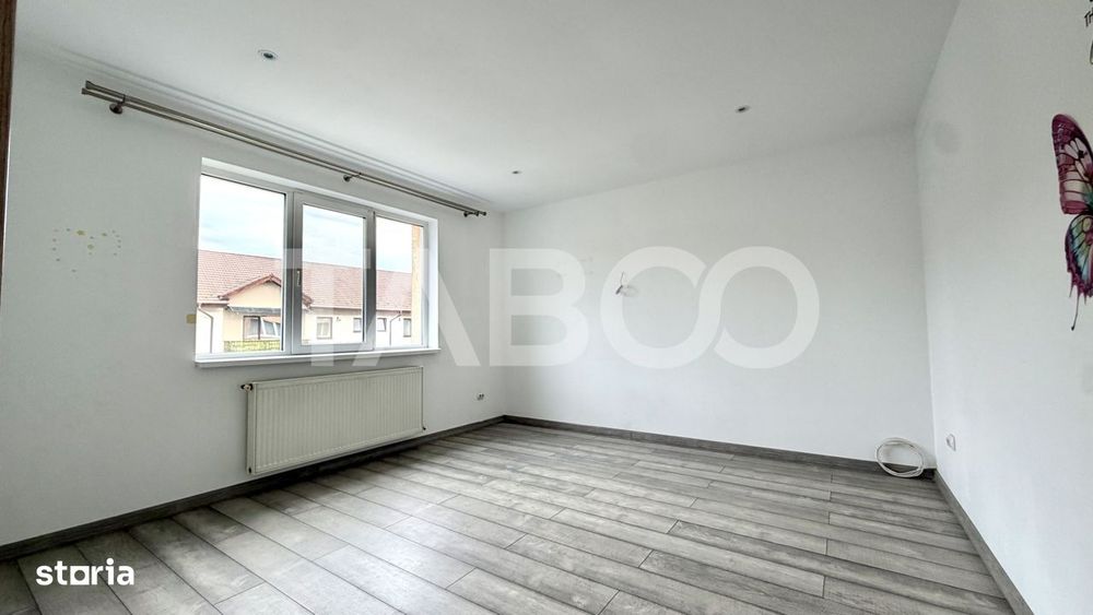 Apartament cu 3 camere de vanzare cu parcare Floresti