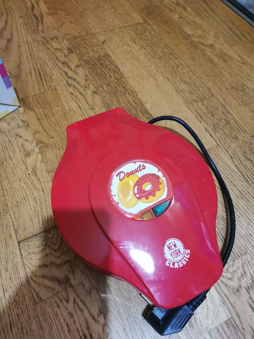 Aparat electric pentru gogoșele