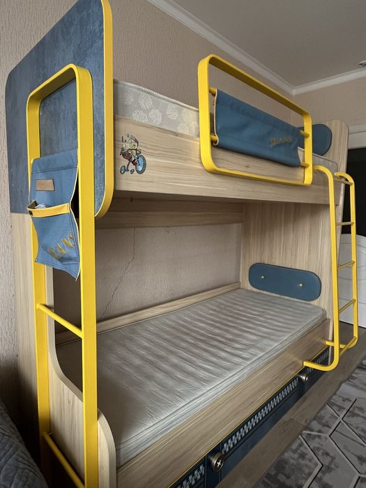 Кровать Двухъярусная для сна