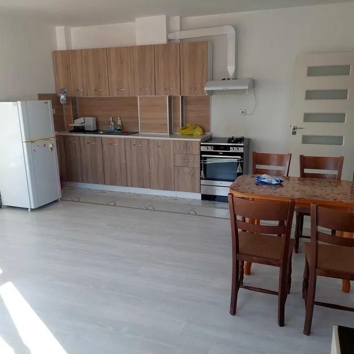 Дава се под наем Двустаен апартамент в Пловдив, Кючук Париж - 75 кв.м за 600 € - Снимка #3