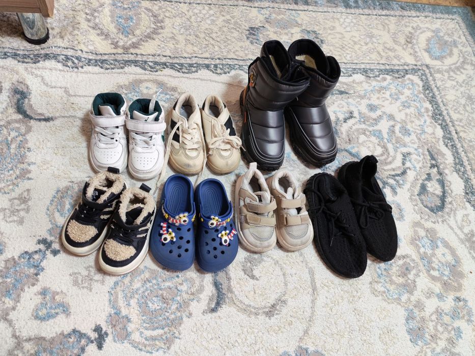 Продам вещи и обувь детские