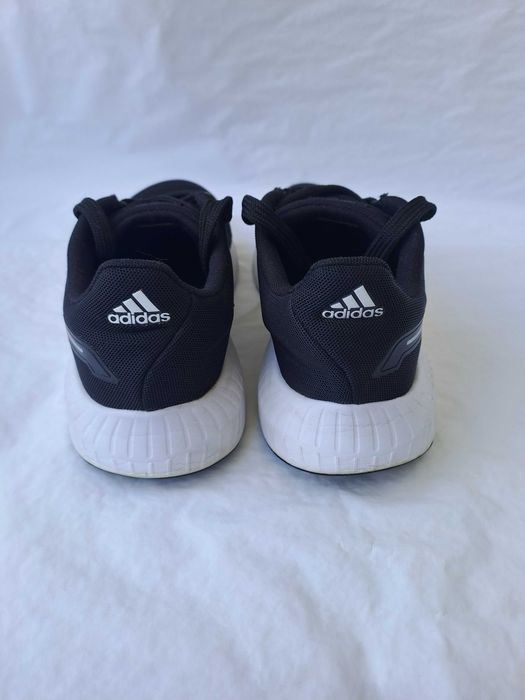 Продавам маратонки Адидас Adidas