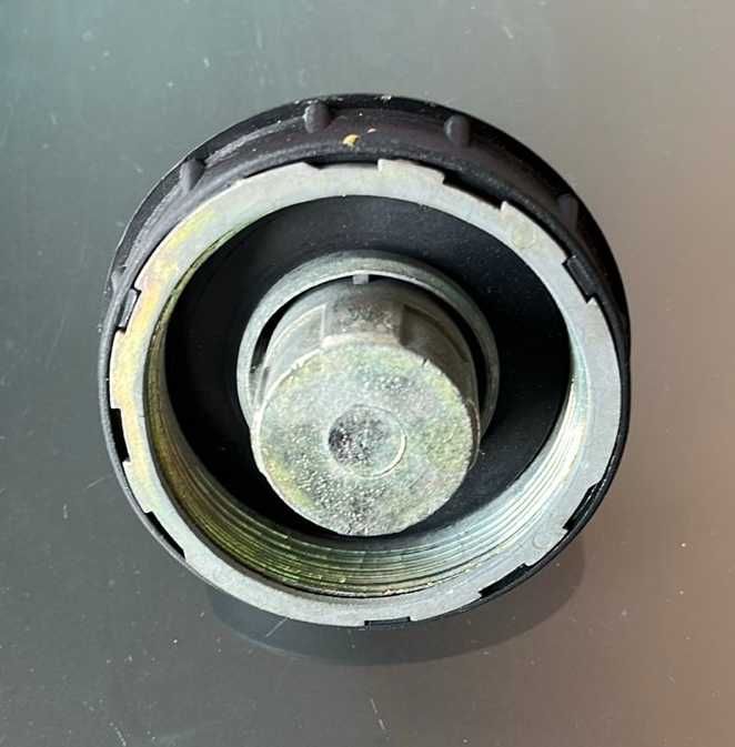 НОВА заключваща се капачка за резервоар за гориво Жигули / Лада / ВАЗ