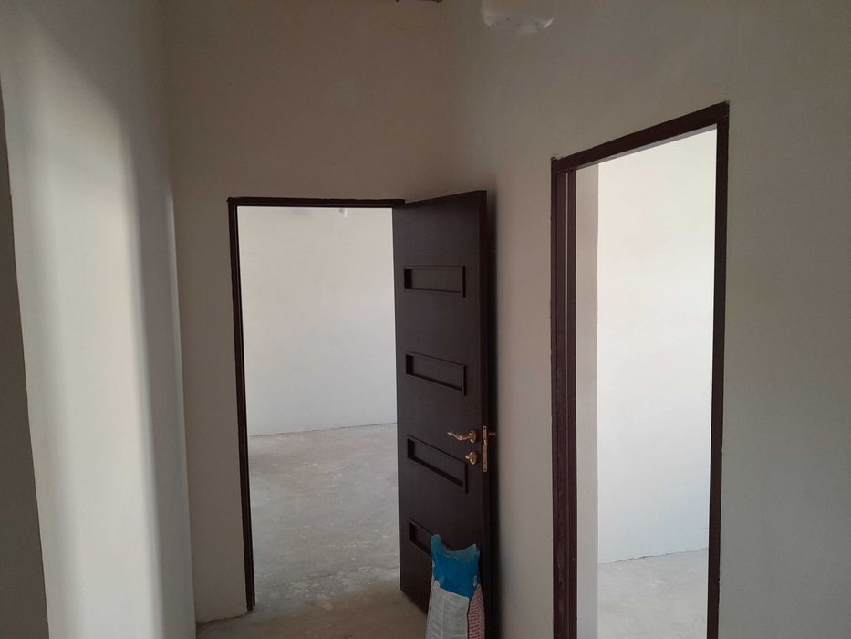 Bo`stonliq tumanida Joylashgan namunali uy sotiladi