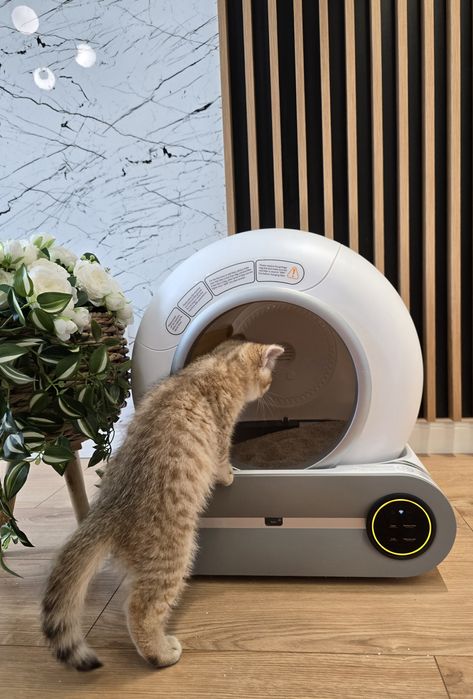 Litieră automată PETLUX noua  + garanție ( pret magazin 2595)