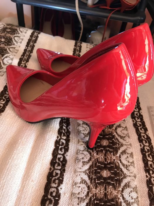 Pantofi rosii piele intoarsa/lacuiti