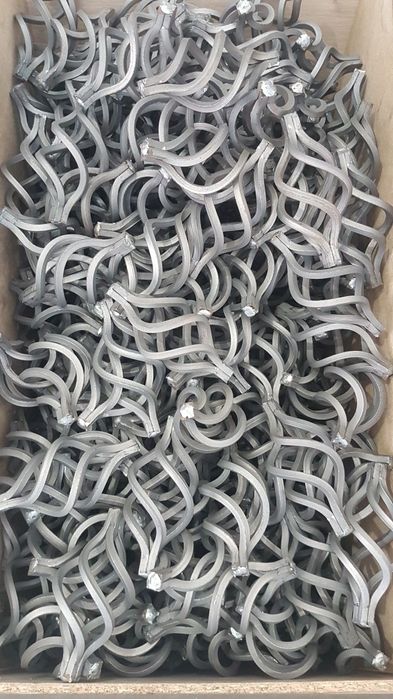 Ковано желязо - декоративни елементи за парапети, врати и огради