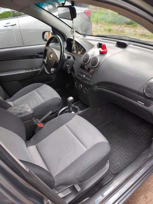 Nexia 3 sotiladi. Bir qul moshina