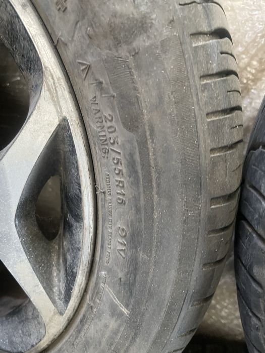 Продам шины 205 на 55 на 16 мишлен
