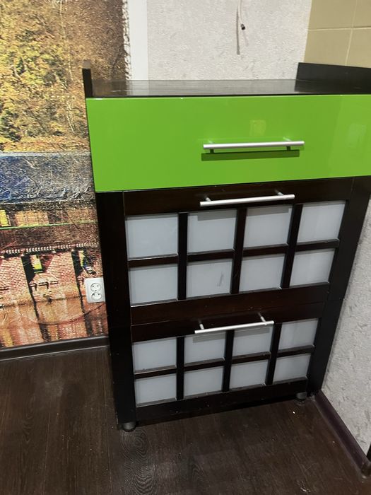 Продам мебель б/у срочно