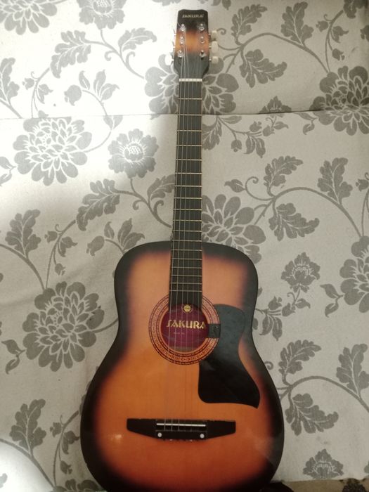 Гитара .продам.торг.