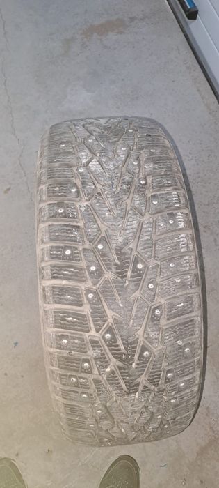 Шины зимние шипованные