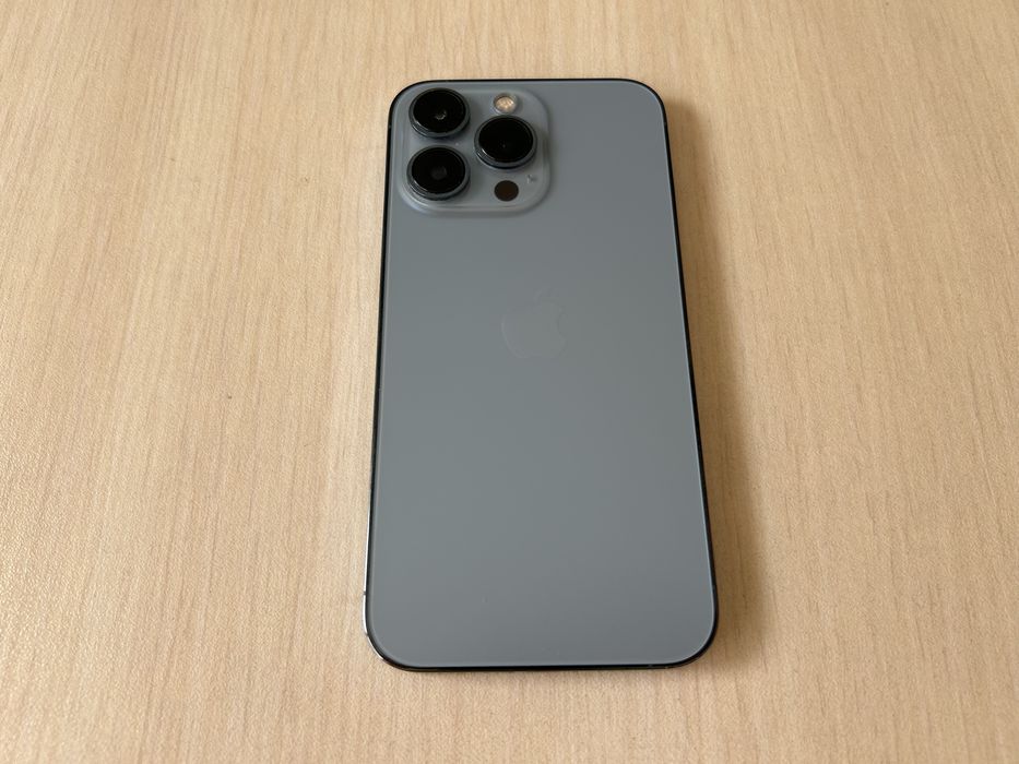 Продавам Apple iPhone 13 Pro 256GB