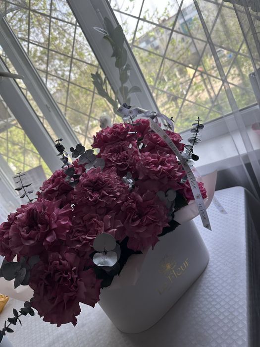 Нежные цветы в коробке