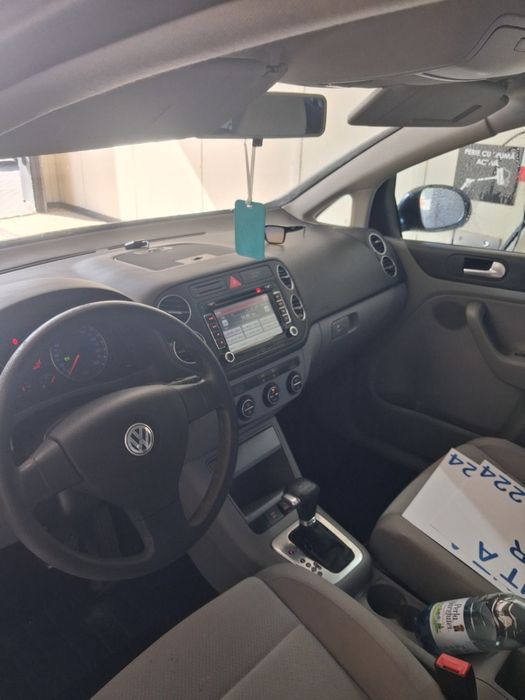 INCHIRIEZ Golf 5 PLUS 1.9 Diesel