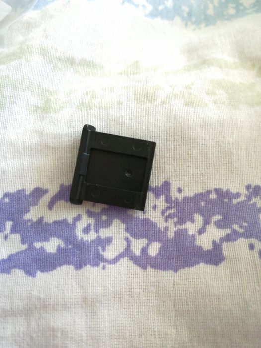 Тапичка за слота за преносима/допълнителна светкавица за Nikon D3400