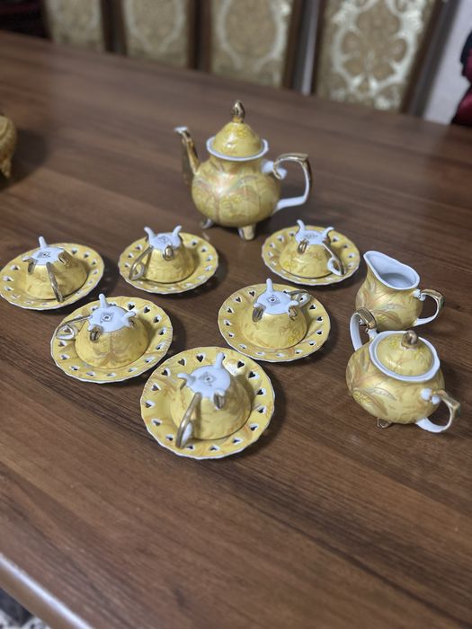 Шикарный сервиз новый не пользованный