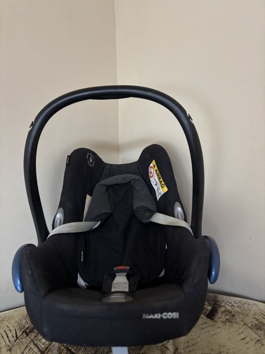 Scoica Maxi Cosi de la nastere