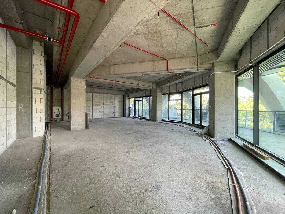 Торговое помещение / офис в аренду в NRG "U-Tower". 239кв.м.