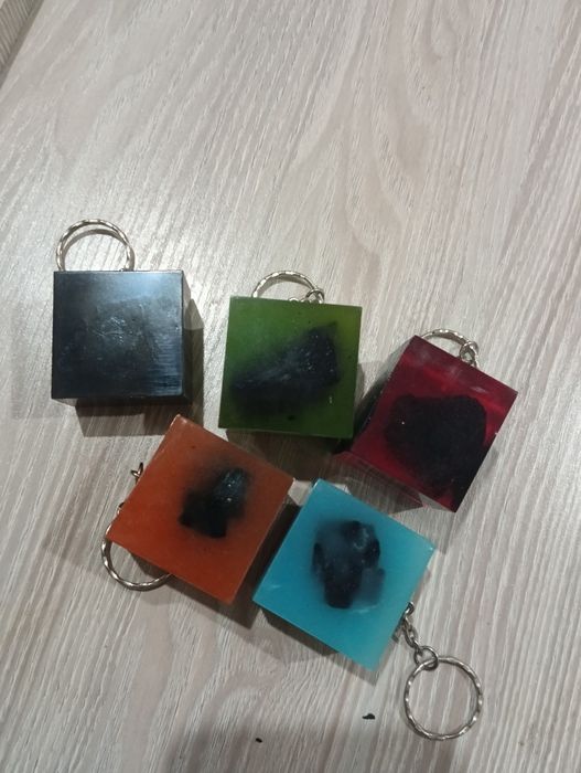 Брелки из эпоксидной смолы