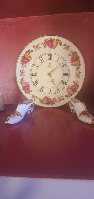 Английски стенен часовник с маркировка в отлично състояние