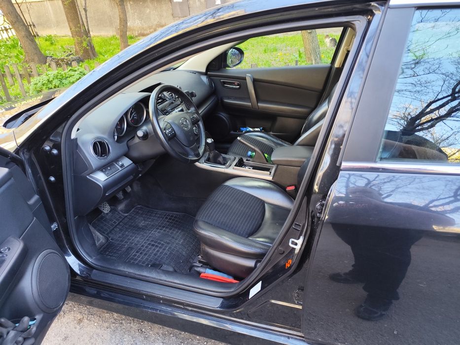 Продава/заменя Мазда 6 газ/бензин