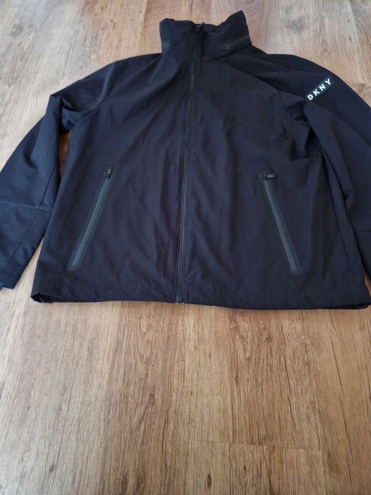 Яке DKNY (Donna Karan New York)