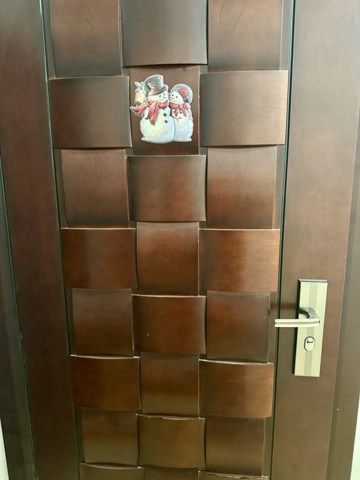 Входна врата апартамент