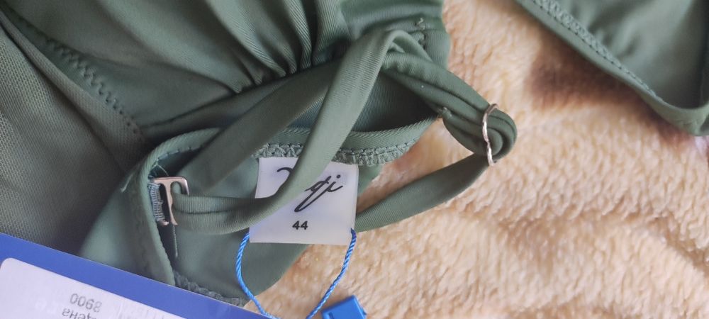 Купальник новый размер 44