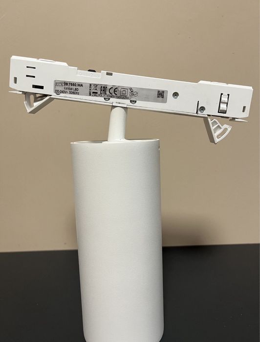 Професионално осветление Флос