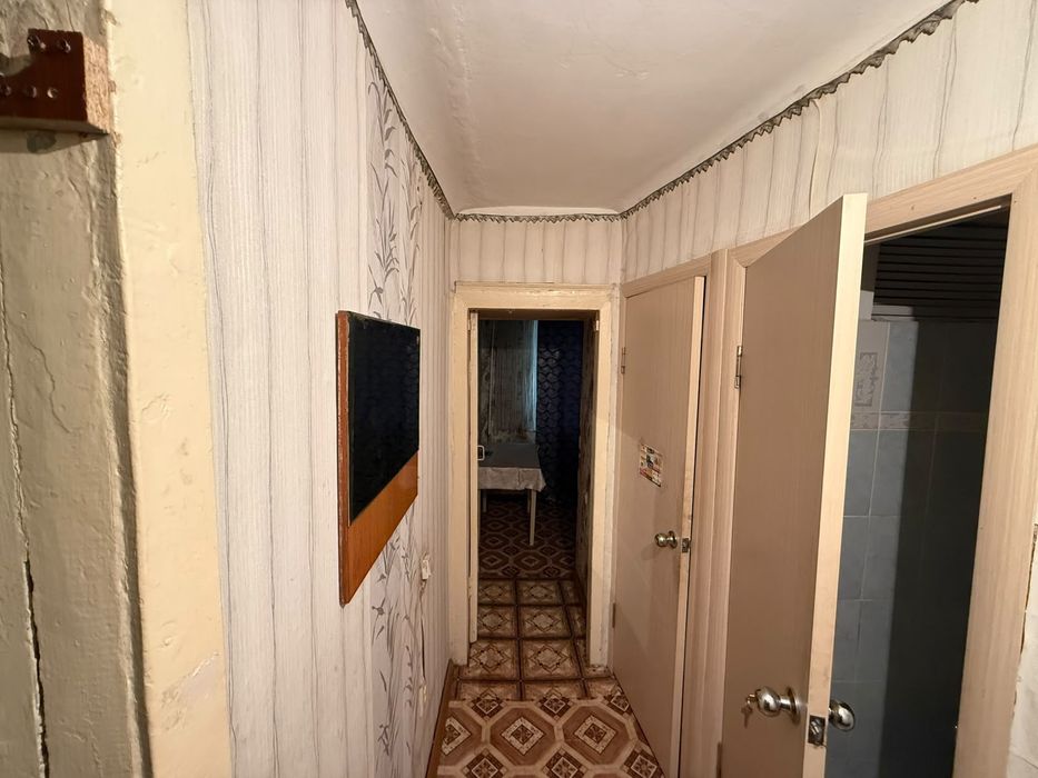 Продам 2хком квартиру район Бэста.