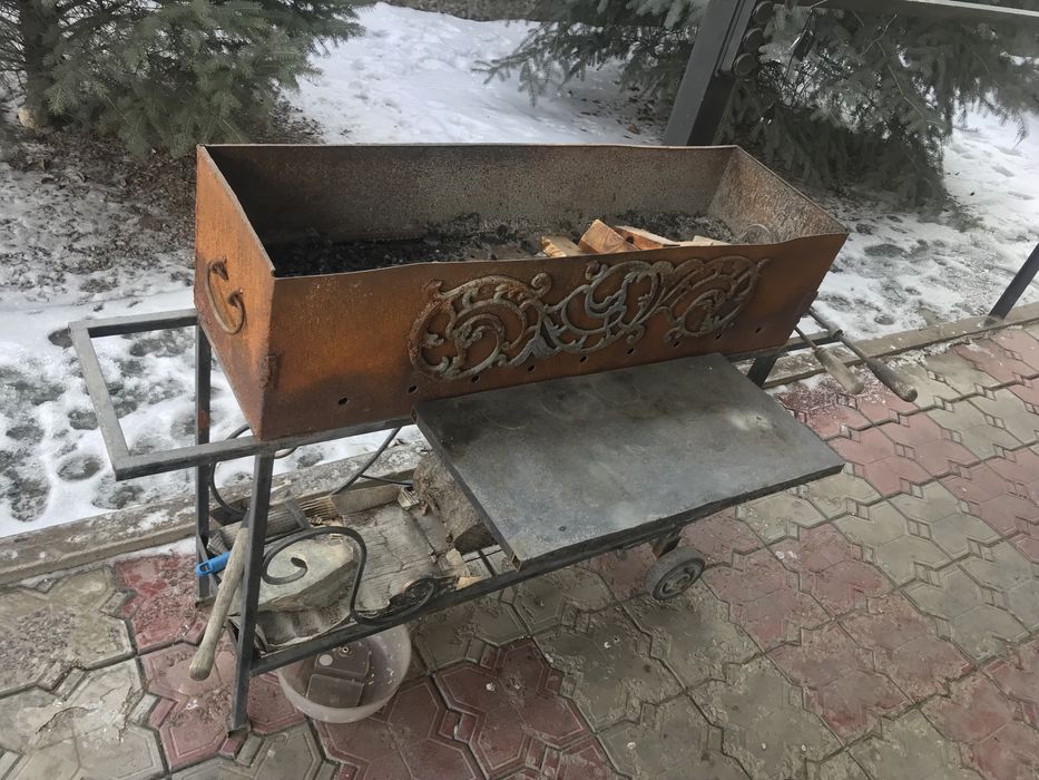 Мангал на колесах