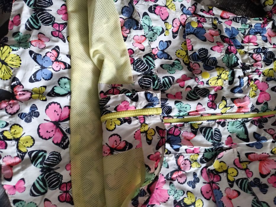 Плащ/новый/на девочку /4-5-6-7класса/