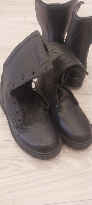 Продам берцы 40.41.42 размер.