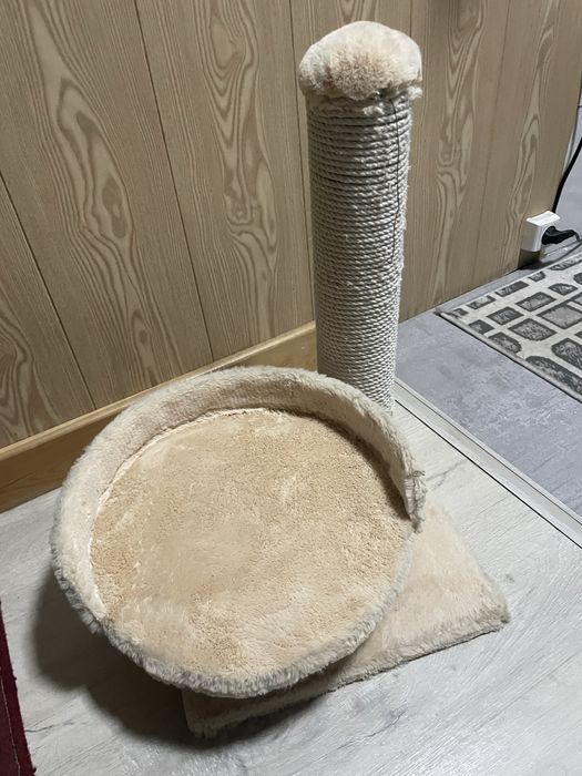 Домик для кошки когтеточки