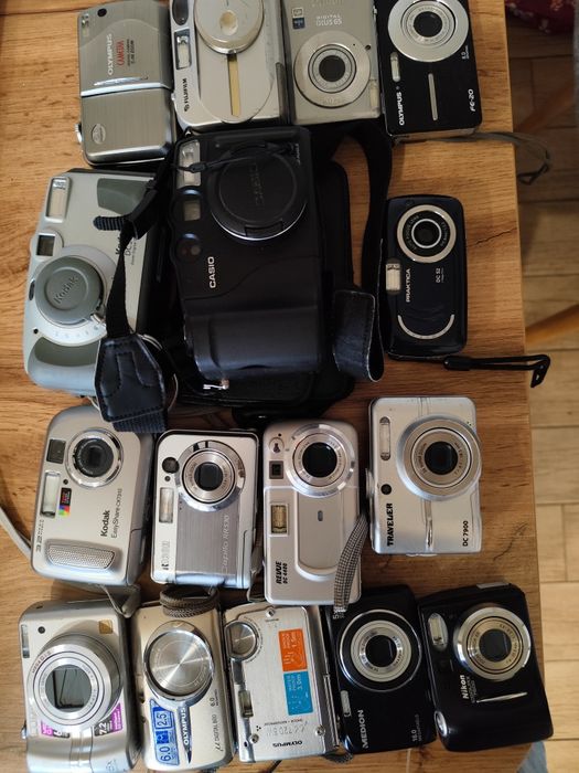 Разпродажба! Дигитални компактни фотоапарати