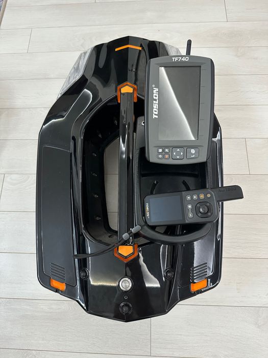 Лодка за захранка Тослон