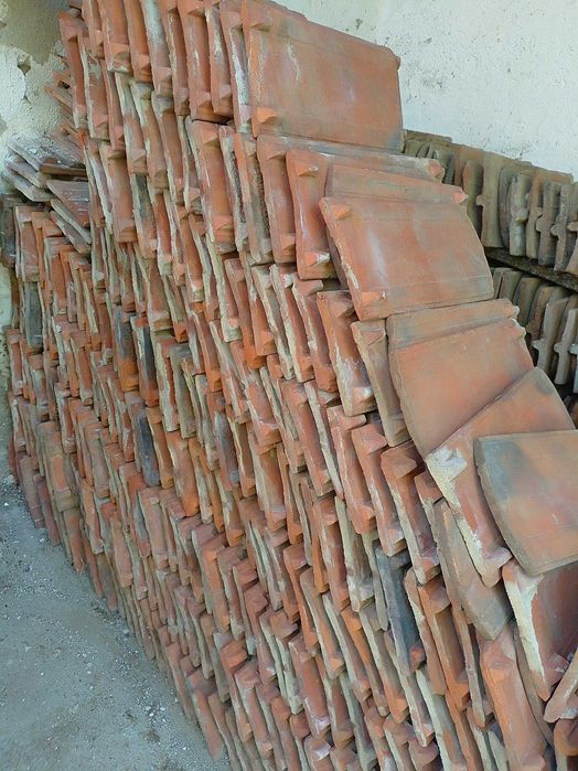 Vând țiglă folosită, solz două modele