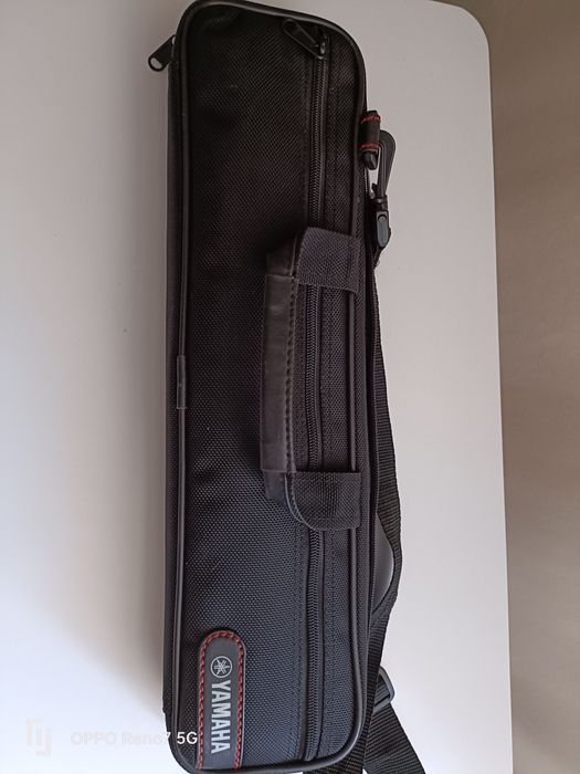 Продам флейту Yamaha 212