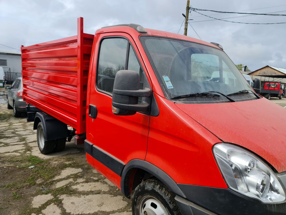 Bena basculabila trilateral orice tip lungime sau tonaj  iveco Mercede