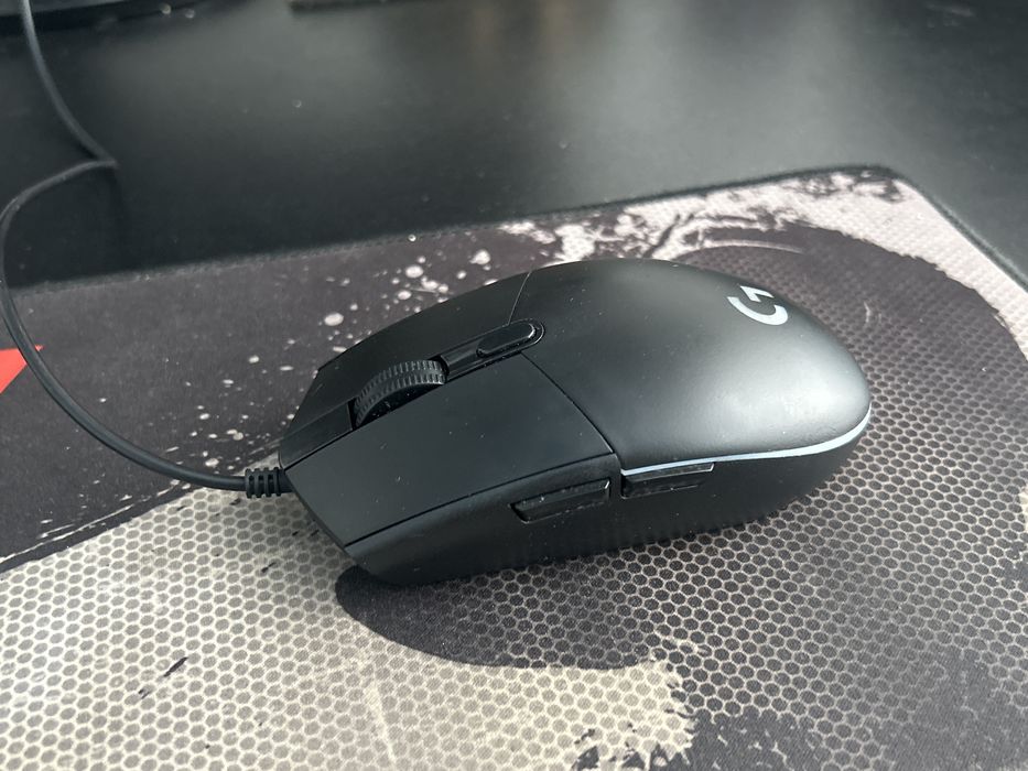 Logitech G102 игровая мыш